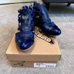 Freebird By Steve Madden HOPE